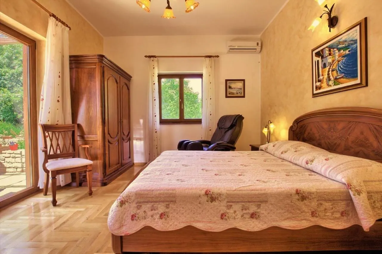 Holiday Home Sarita Sisan