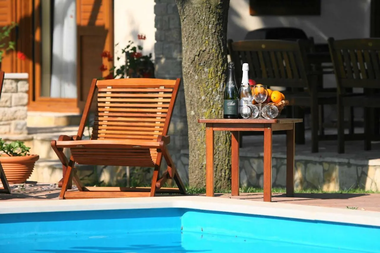 Holiday Home Sarita Sisan
