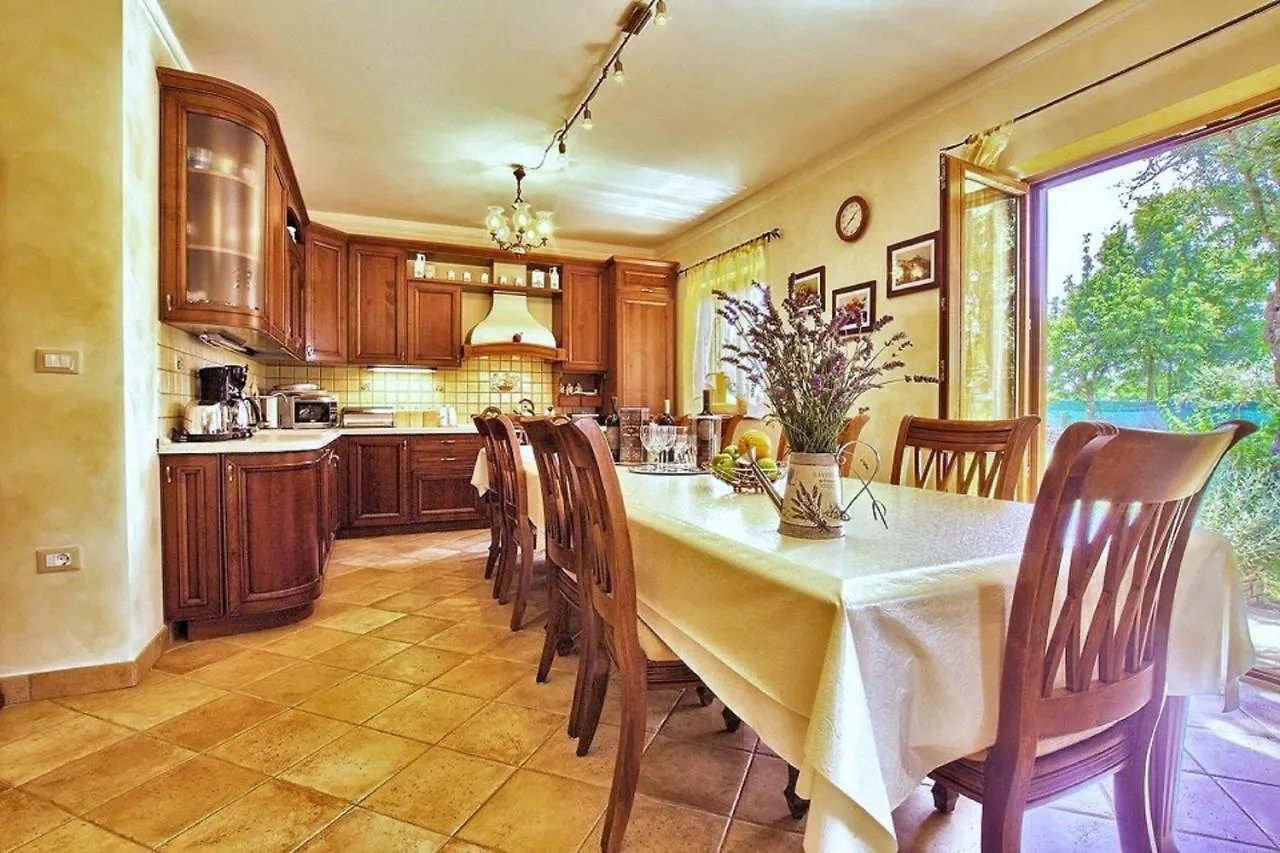 Holiday Home Sarita Sisan