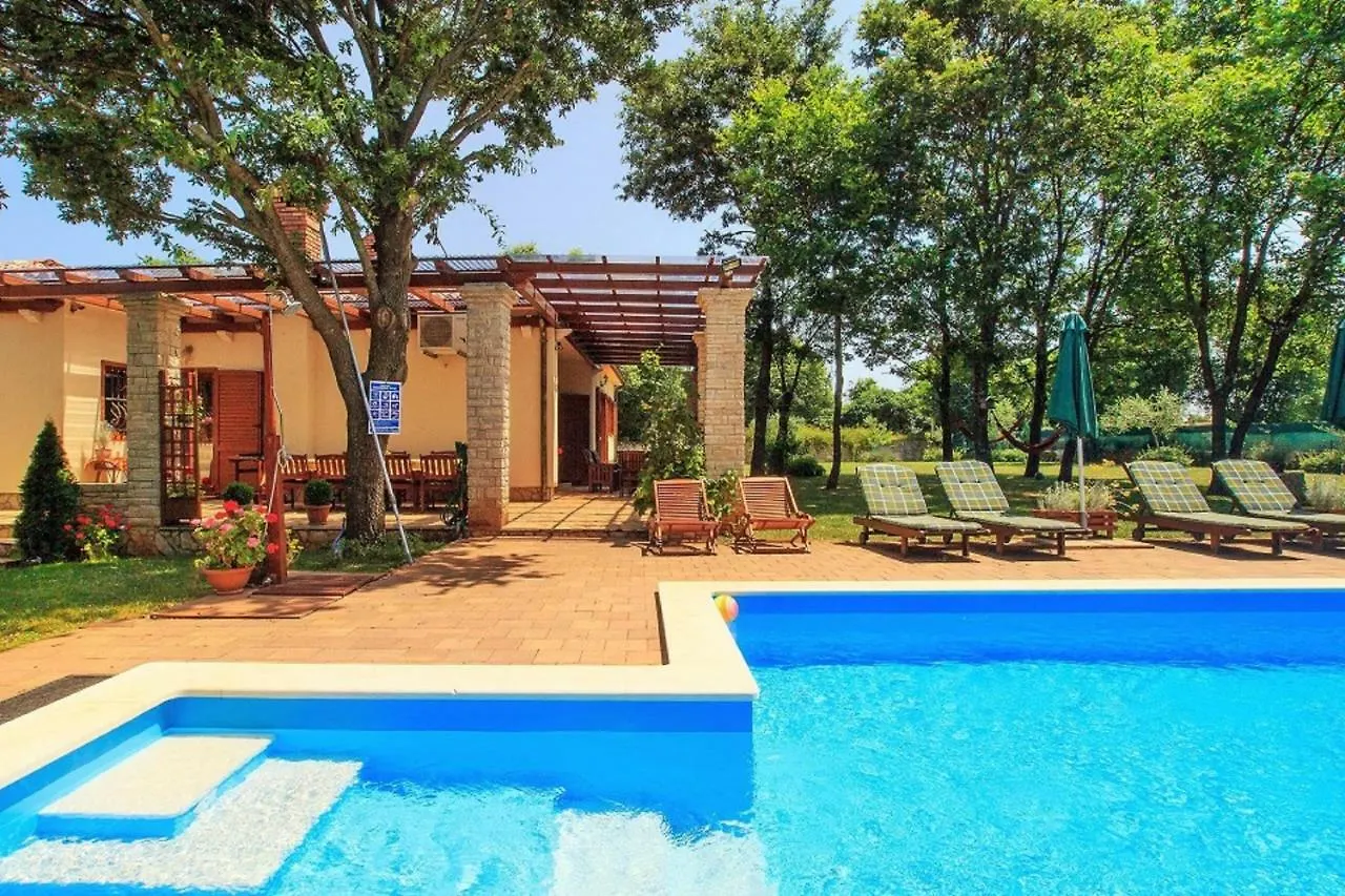 Holiday Home Sarita Sisan