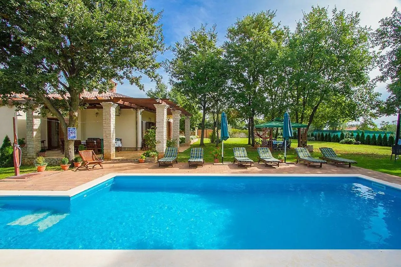 Holiday Home Sarita Sisan