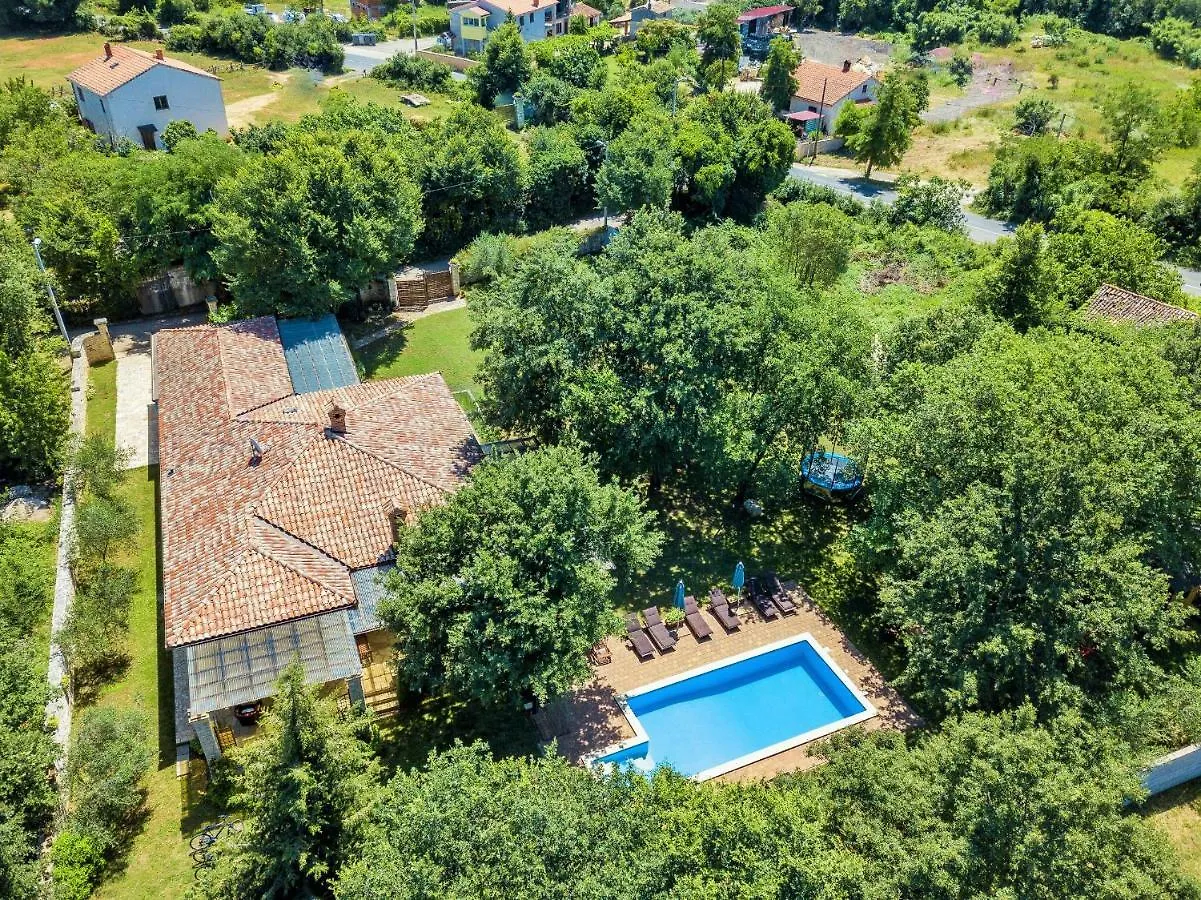 Holiday Home Sarita Sisan