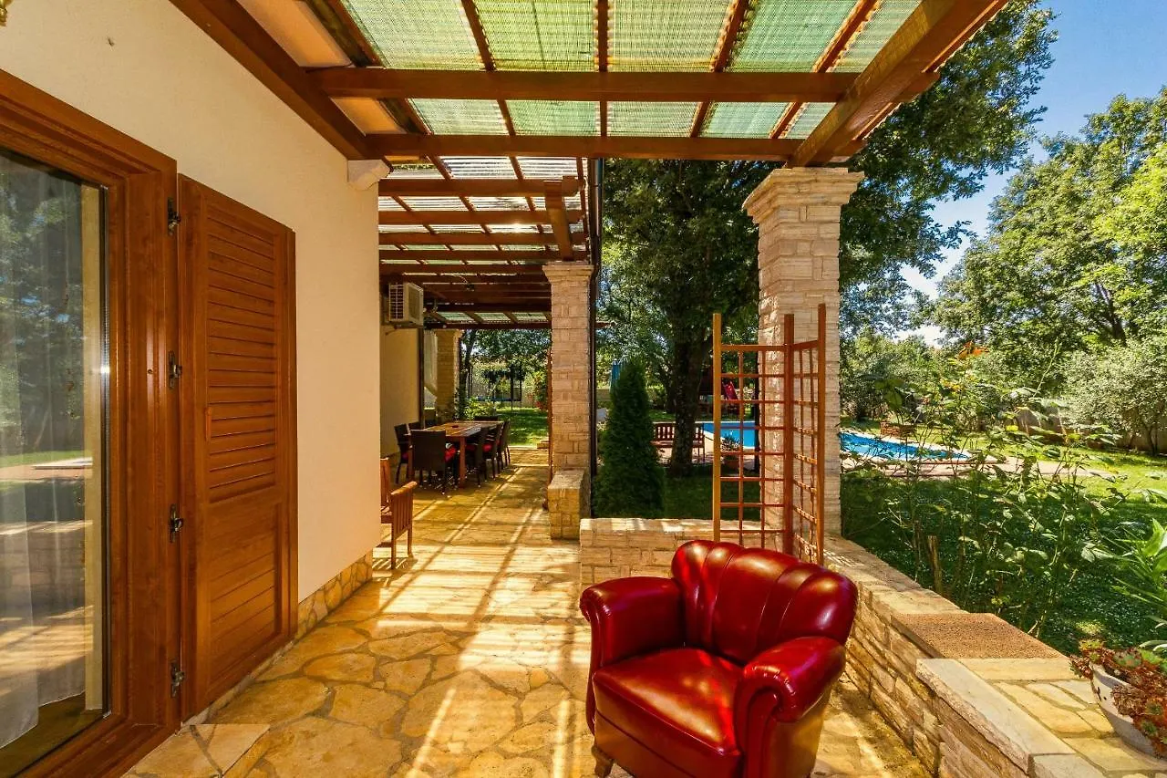 Holiday Home Sarita Sisan