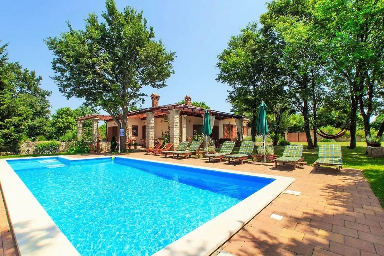 Holiday Home Sarita Sisan